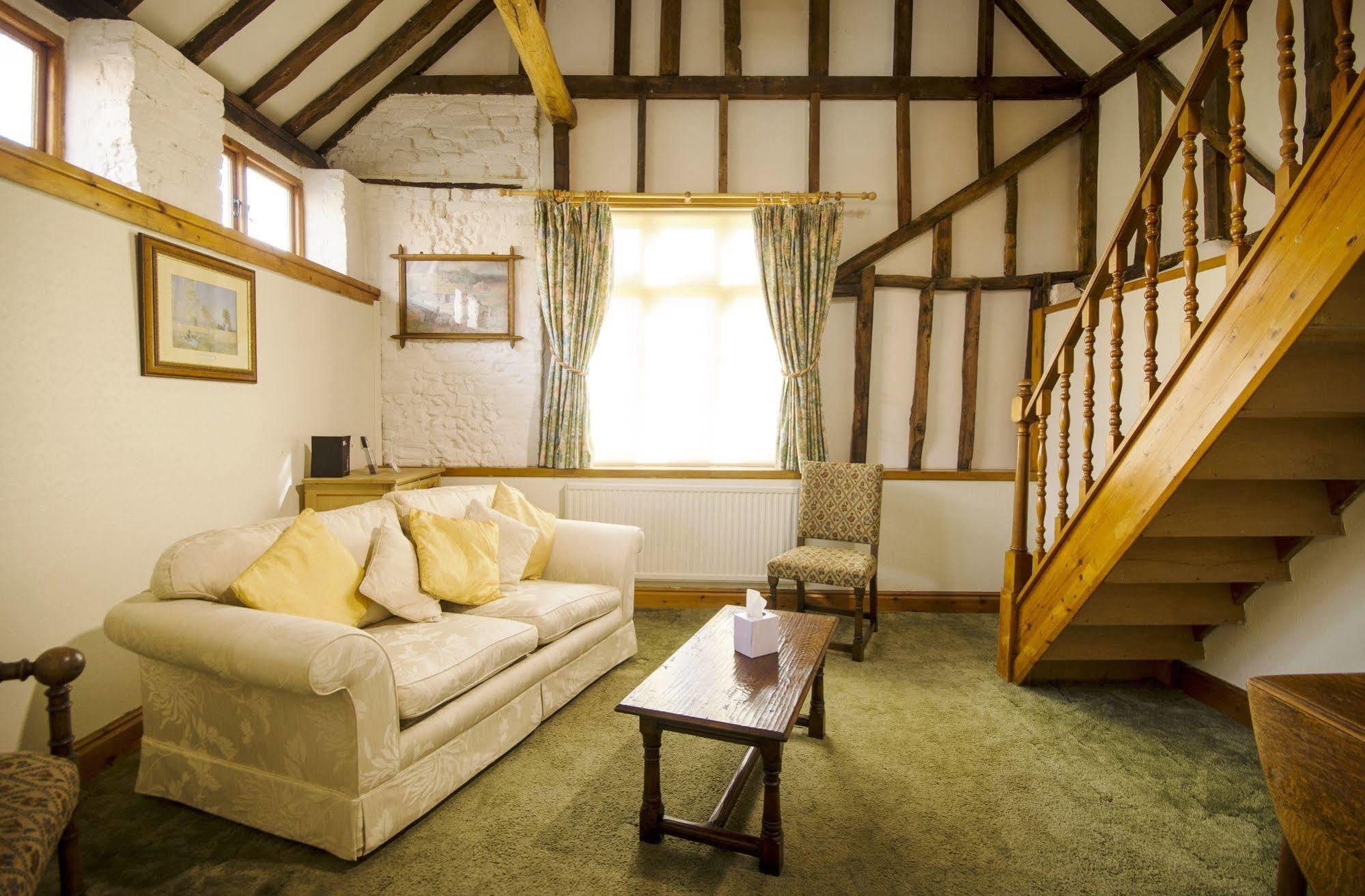 The Abbey Hotel & Apartments Bury St. Edmunds Extérieur photo